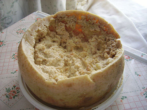 800px-Casu_Marzu_cheese