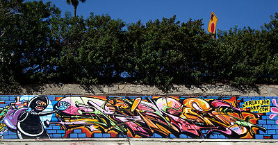 400px-Rime_msk_graffiti_lariver-mod