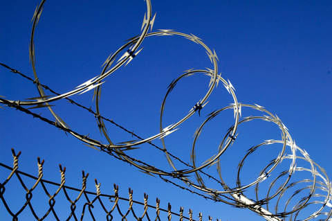 Razor_wire_1jpg