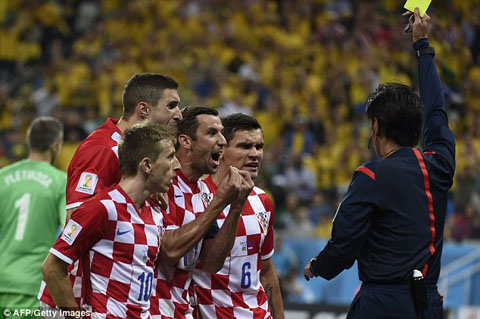 article-2656740-1EB751F200000578-511_634x422