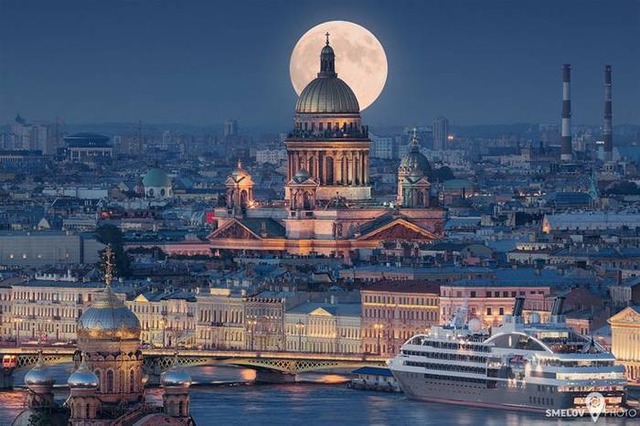 1461366847-beautiful-pictures-of-stpetersburg-russia_700x466