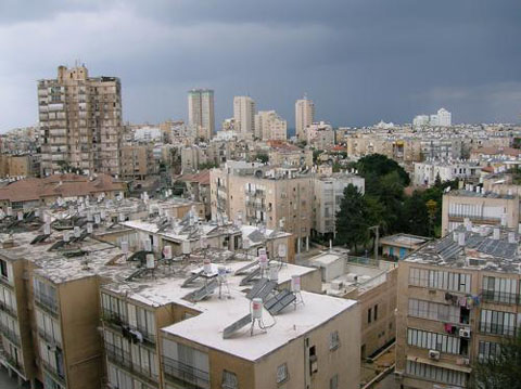 500px-Bat_Yam_after_a_decent_shower-5404
