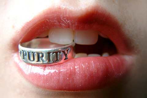 6359455626731759811112094426_purity_ring
