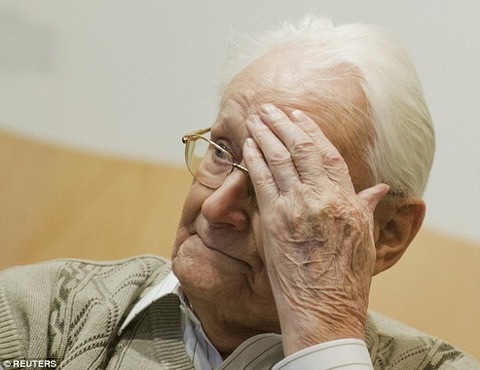 27D006BB00000578-3048472-image-a-20_1429613059644