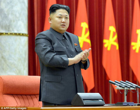 article-2589842-1A4D12F400000578-300_634x497