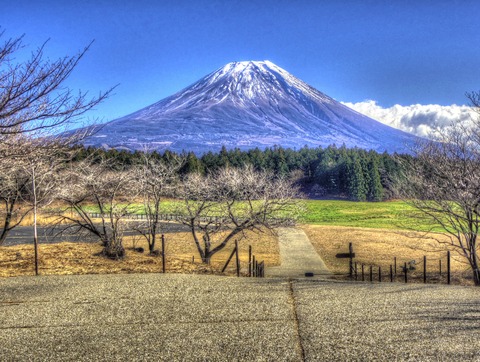 IMGP1599_600_601_tonemapped