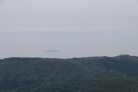 IMG_7683初島(薄く大島)