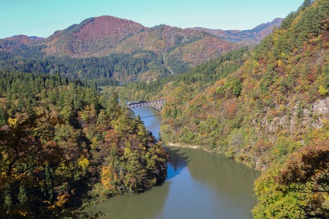 IMG_2776只見川と只見線(道の駅尾瀬街道みしま宿)