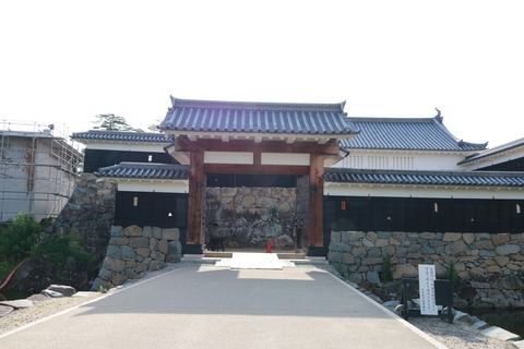 1IMG_0307松本城 太鼓門