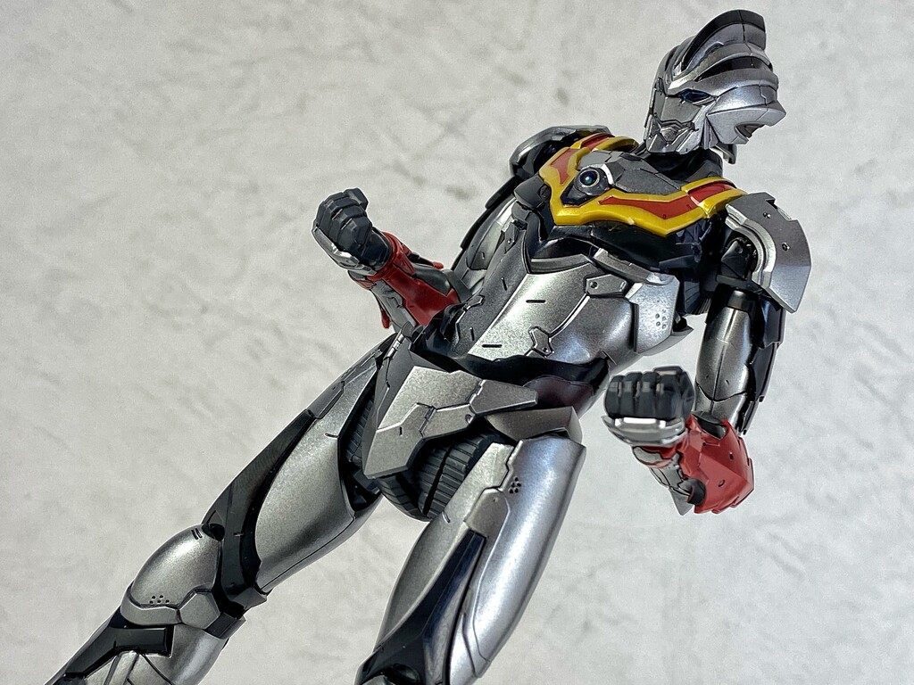 Figure-rise Standard ULTRAMAN SUIT EVIL TIGA レビュー : える