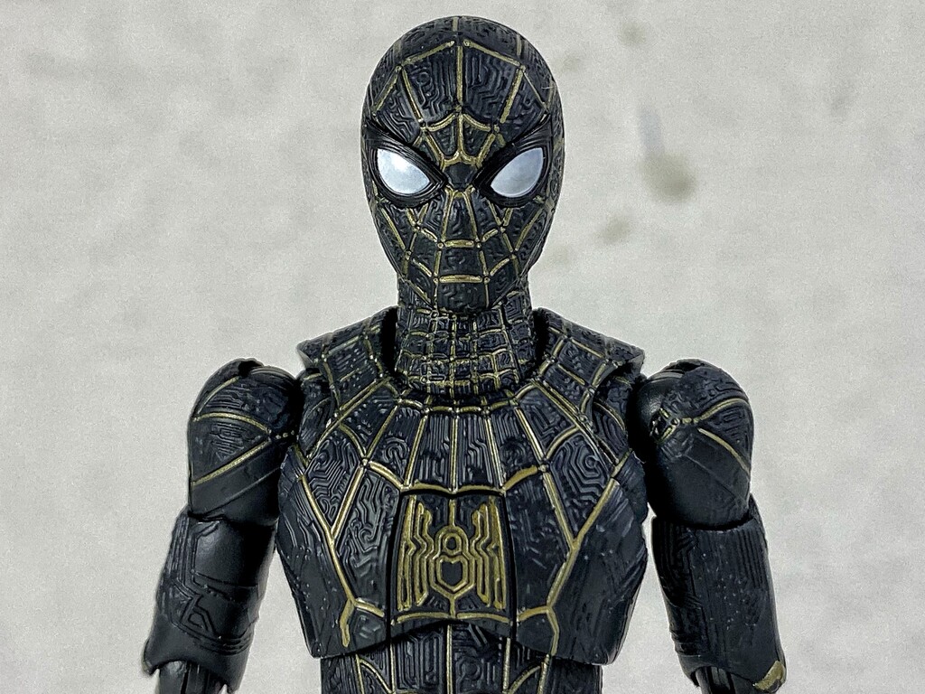 SHFiguarts スパイダーマン [ブラック＆ゴールドスーツ] Amazon.co.jp: TAMASHII NATIONS 【メーカー初回特典つき】 S.H.