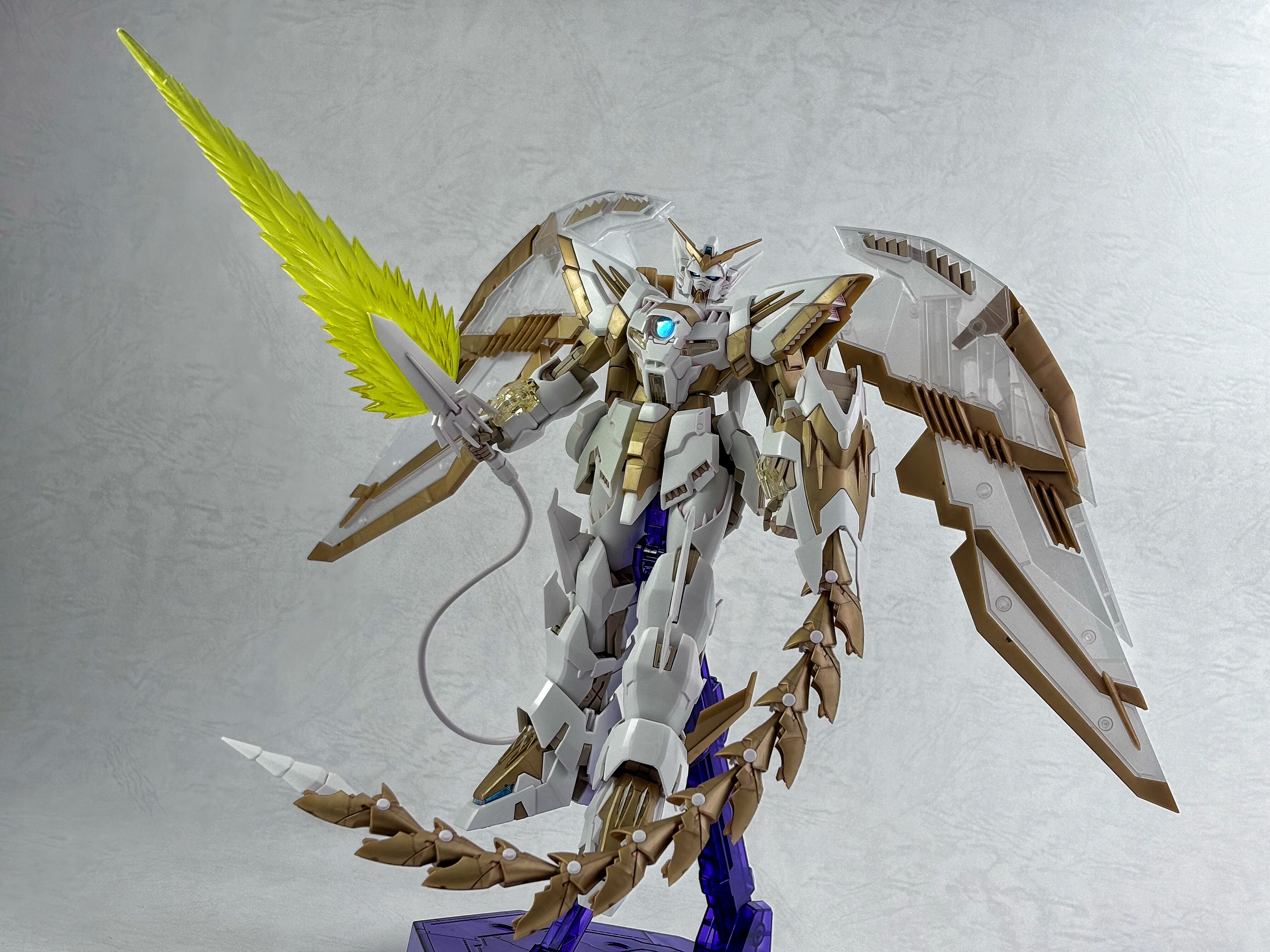 MG ガンダムエピオンEW[CROSS CONTRAST COLORS/CLEAR WHITE MG ガンダムエピオンEW[CROSS CONTRAST COLORS/CLEAR WHITE