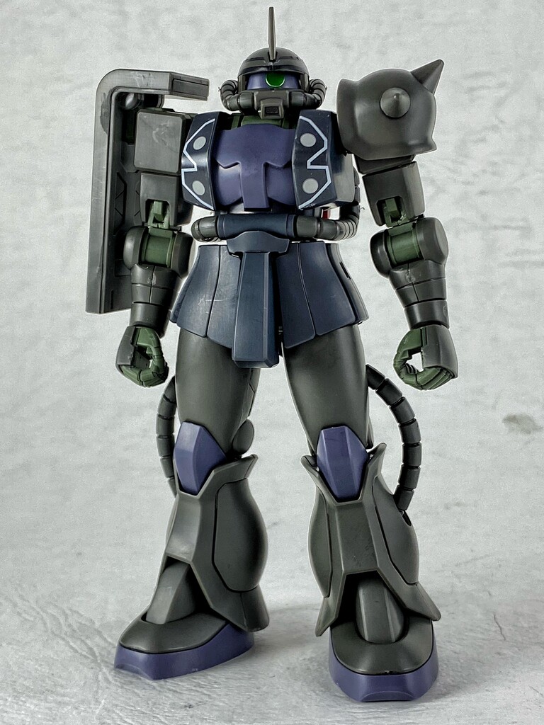 ENTRY GRADE 江戸川コナン(シャア専用ザクIIカラー)＆HG シャア