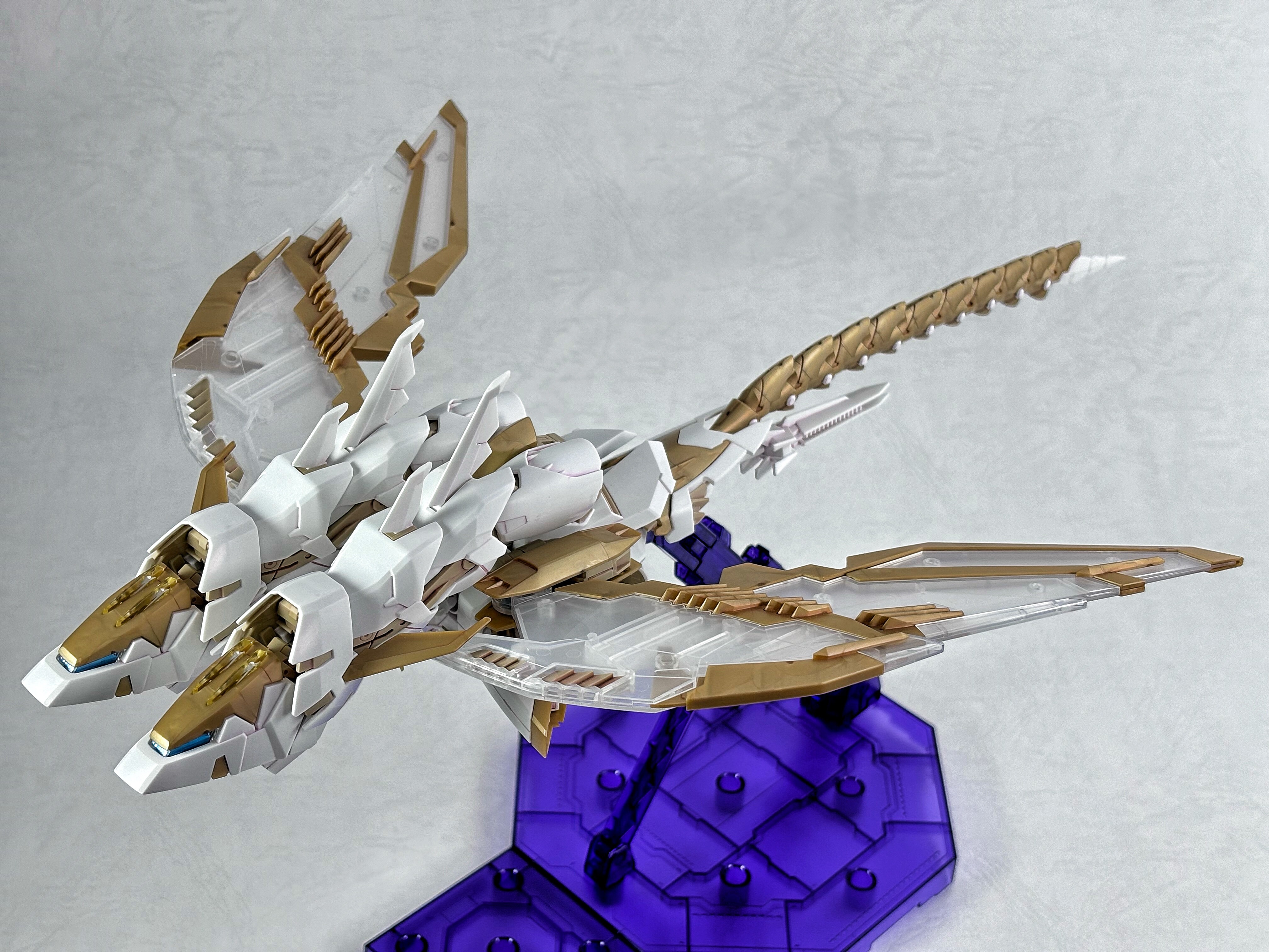 MG ガンダムエピオンEW[CROSS CONTRAST COLORS/CLEAR WHITE