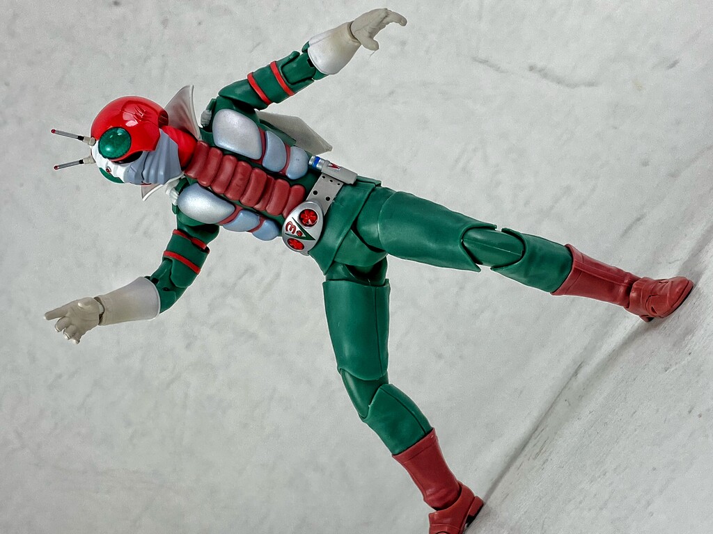 真骨彫仮面ライダーV3 S.H.フィギュアーツ (真骨彫製法) 仮面ライダーV3 レビュー : は