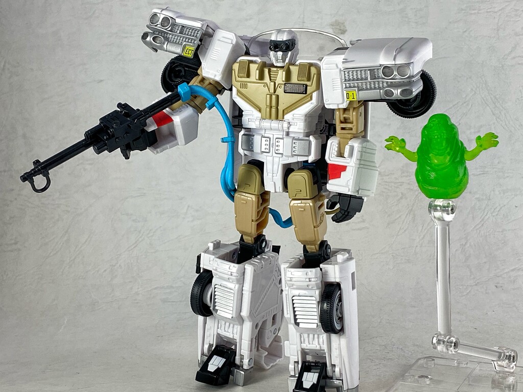 ゴーストバスターズ×トランスフォーマー エクトトロン(ECTO-1