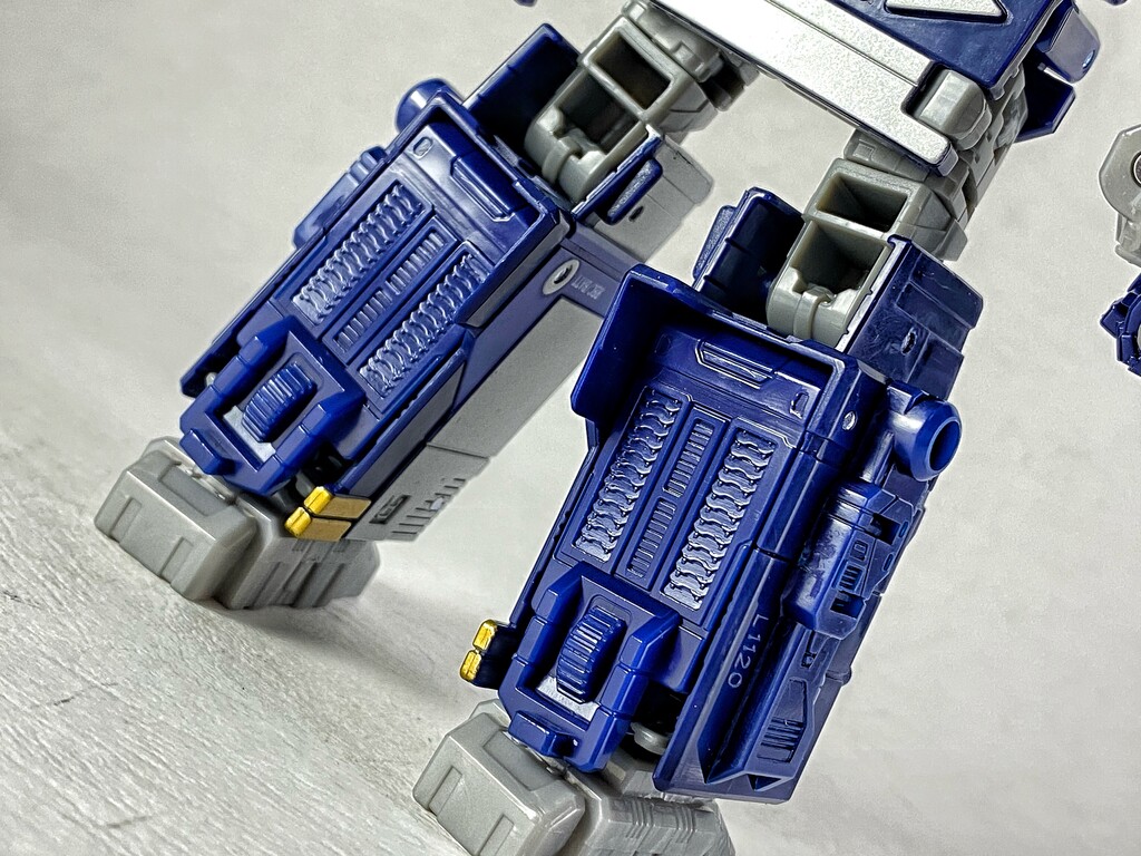 トランスフォーマー WFC-14 サウンドウェーブ レビュー : えるけーえぬ