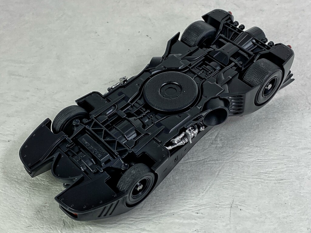 バンダイ 1/35 バットモービル(1989) レビュー : えるけーえぬ