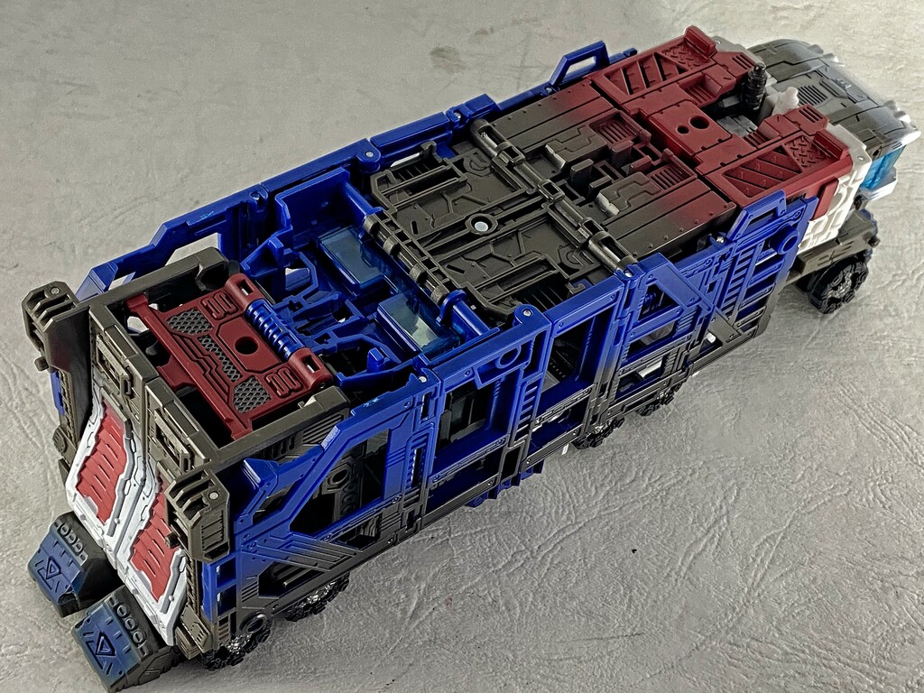 トランスフォーマー WFC-08 ウルトラマグナス レビュー : えるけ トランスフォーマー WFC-08 ウルトラマグナス レビュー : えるけ