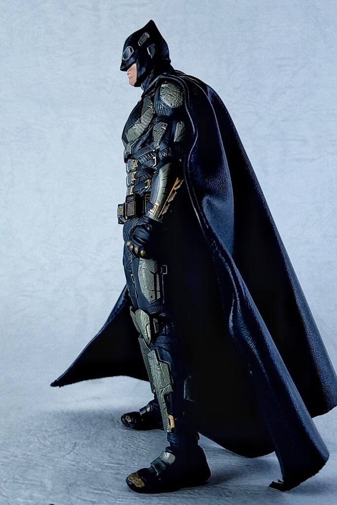 MAFEX BATMAN TACTICAL SUIT Ver. バットマン-