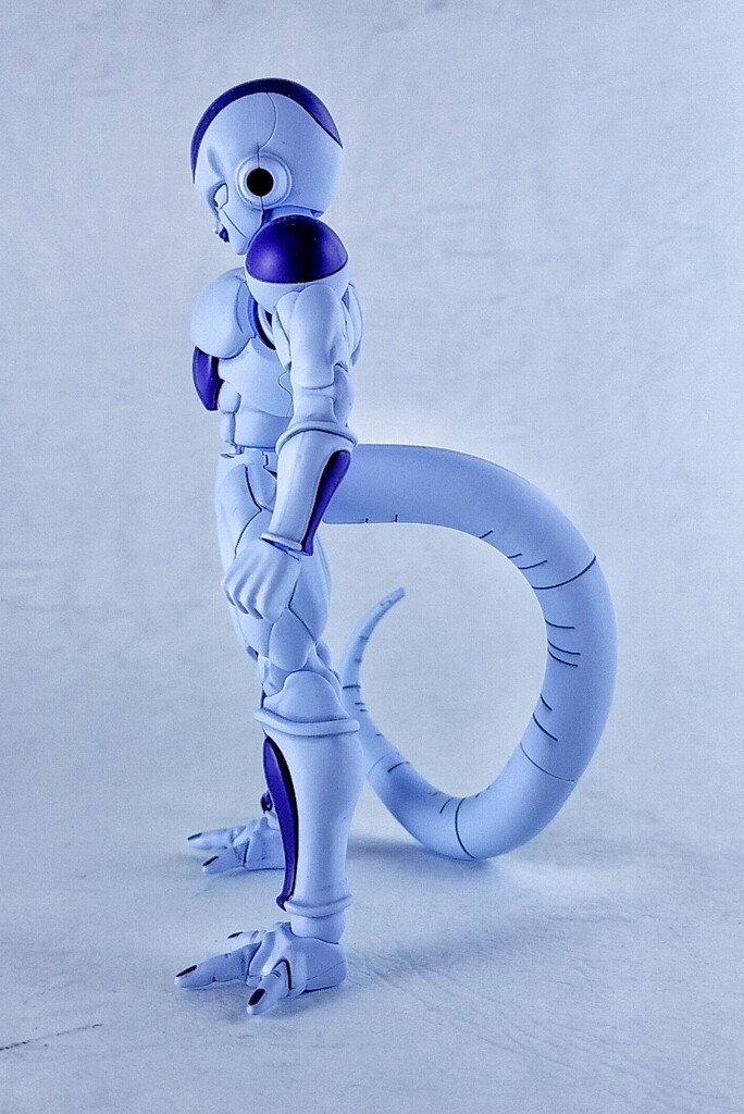 フィギュアライズスタンダード ドラゴンボール フリーザ(最終形態)(リニューアル版) 色分け済みプラモデル Amazon | フィギュアライズスタンダード ドラゴンボール
