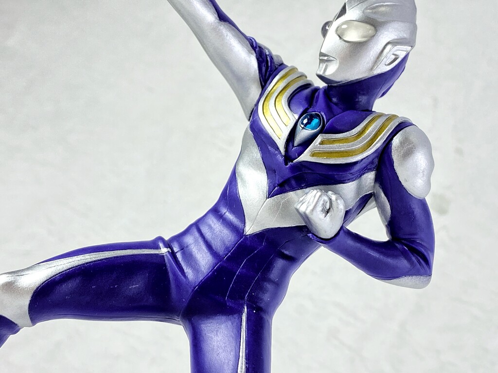 英雄勇像 ウルトラマンティガ ~ランバルト光弾~ レビュー : えるけーえぬ