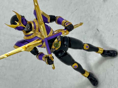フィギュアライズスタンダード仮面ライダークウガ　タイタン/ライジングタイタン Figure-rise Standard 仮面ライダークウガ ライジングタイタン