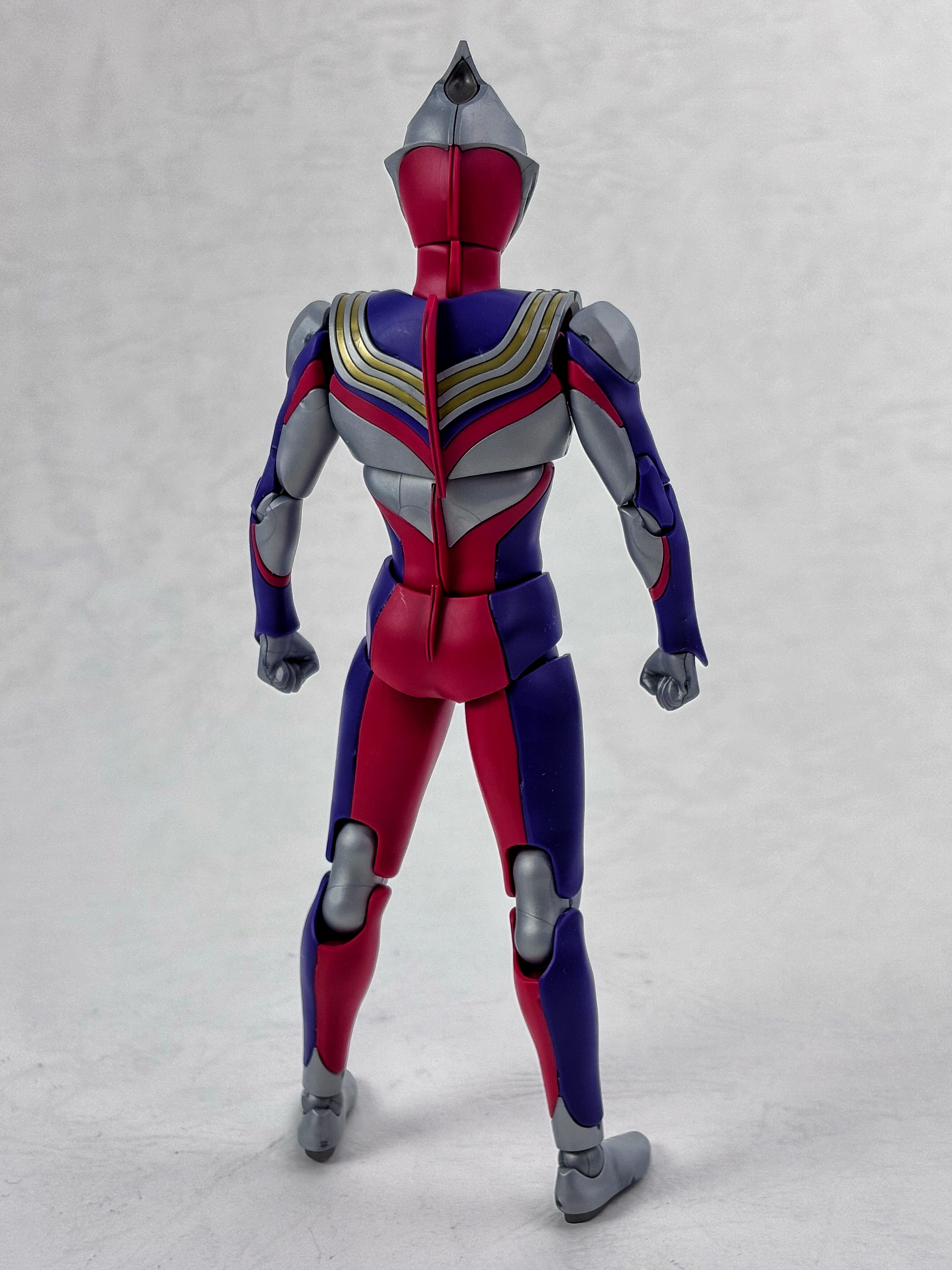 未開封　変身スーツDX ライト&サウンド　ウルトラマンティガ 新作登場，正規品 ウルトラマンティガ 変身スーツDX バンダイ