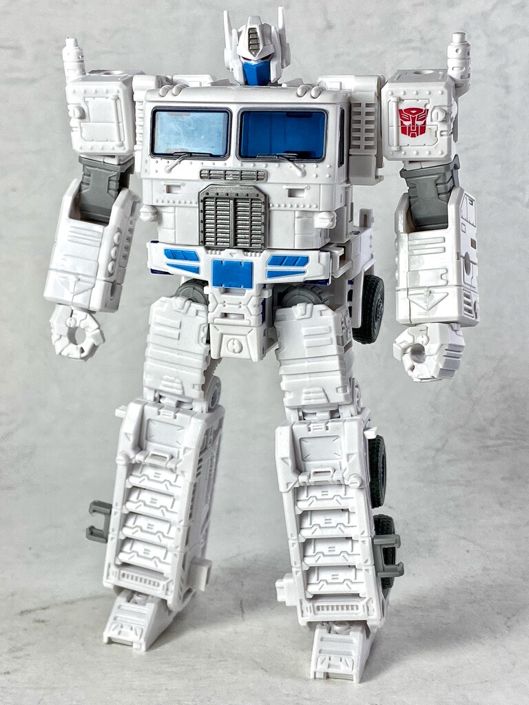 トランスフォーマー KD-11 ウルトラマグナス レビュー : えるけ