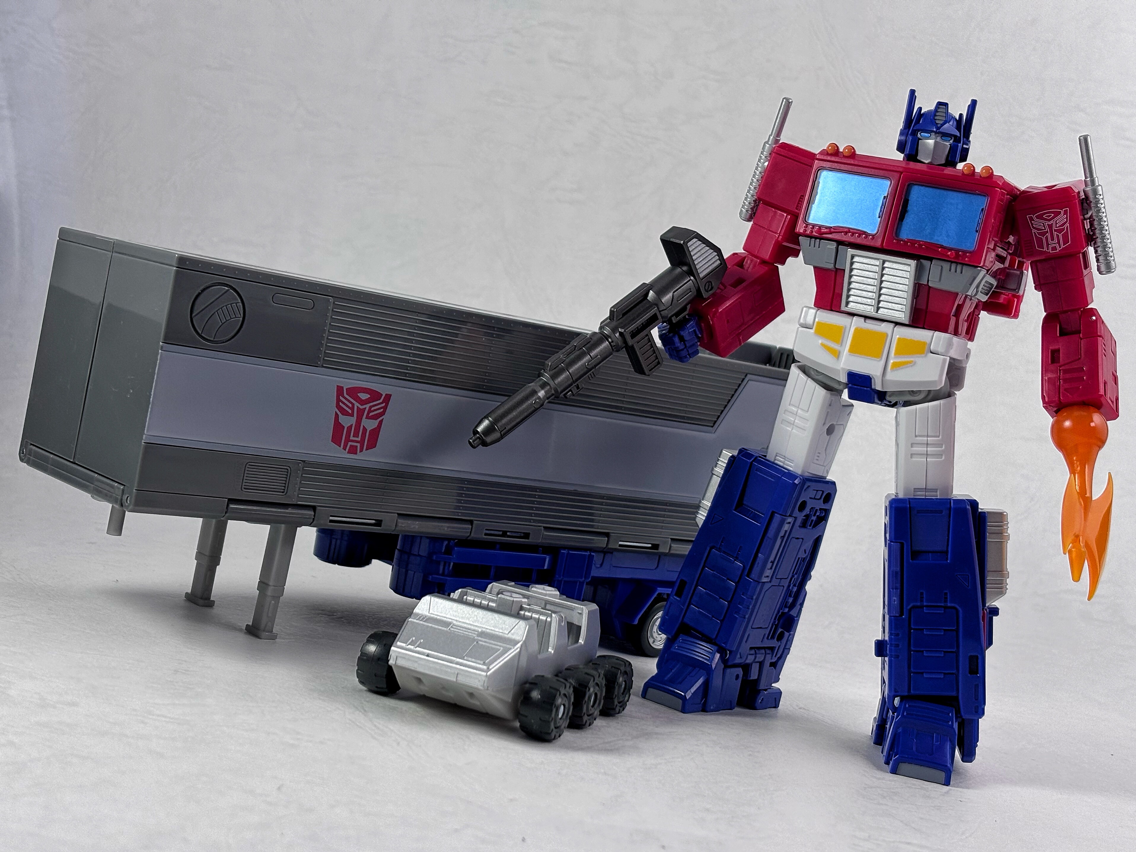 トランスフォーマー SS-142 オプティマスプライム レビュー : えるけーえぬ