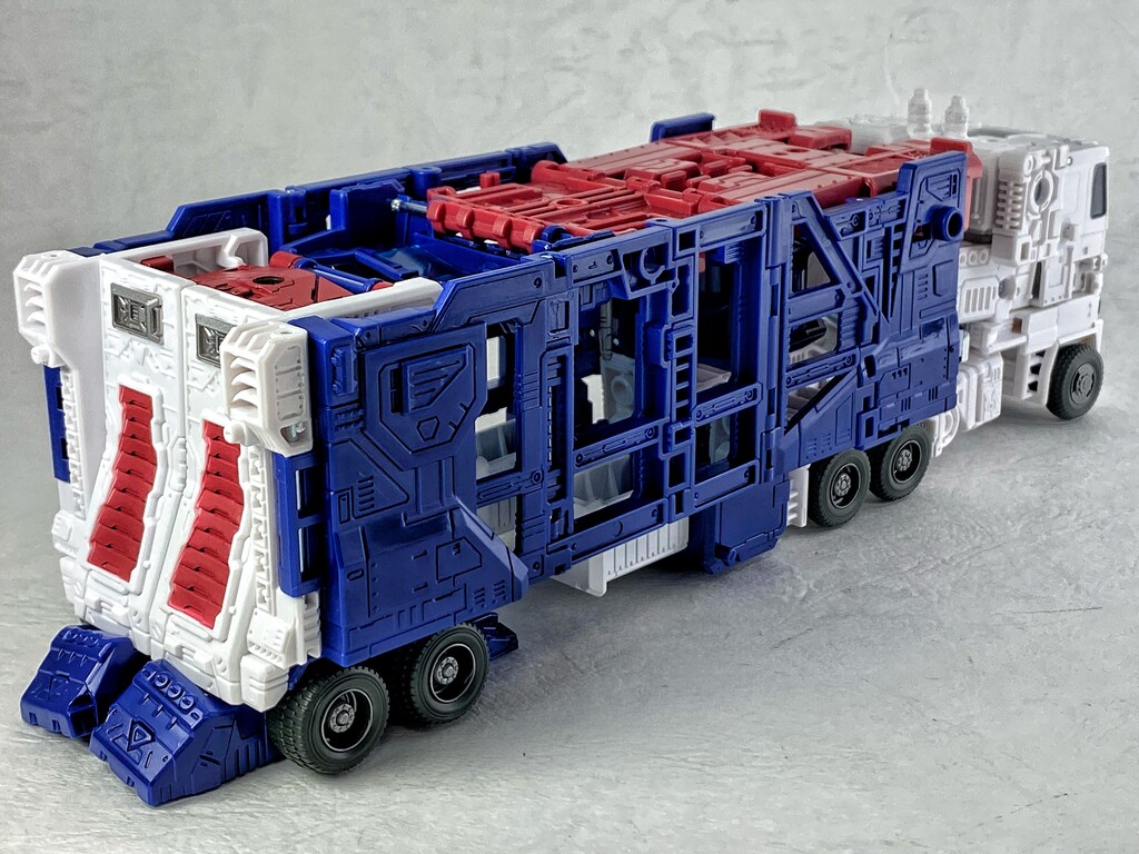トランスフォーマー KD-11 ウルトラマグナス レビュー : えるけ