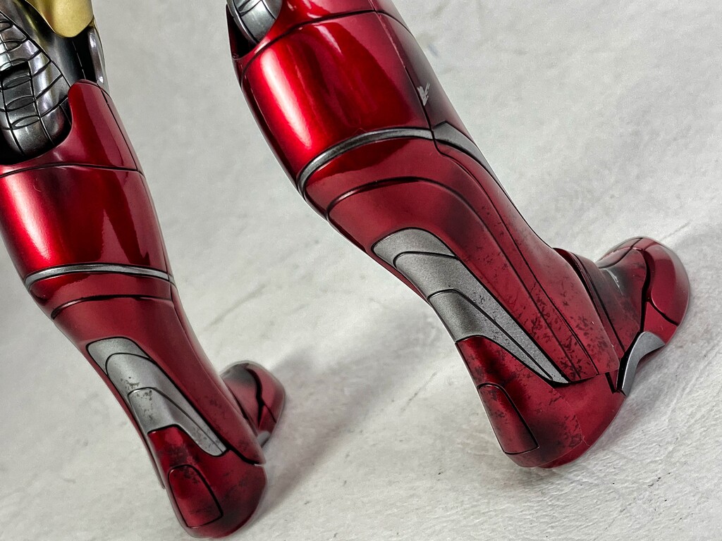 ホットトイズ アイアンマン マーク85(バトルダメージ版) レビュー