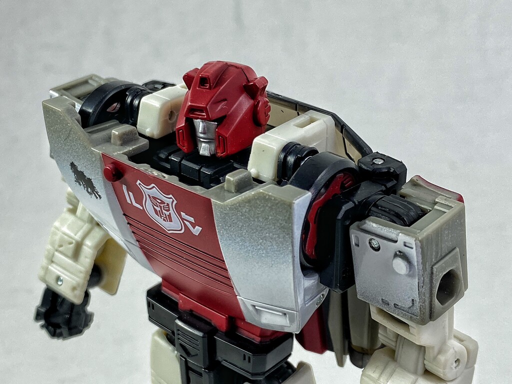 トランスフォーマー WFC-13 レッドアラート レビュー : えるけーえぬ