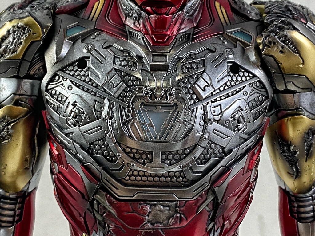 ホットトイズ アイアンマン マーク85(バトルダメージ版 ホットトイズ アイアンマン マーク85(バトルダメージ版