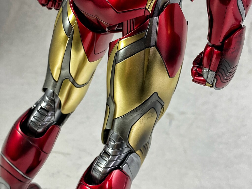 ホットトイズ アイアンマン マーク85(バトルダメージ版 ホットトイズ アイアンマン マーク85(バトルダメージ版
