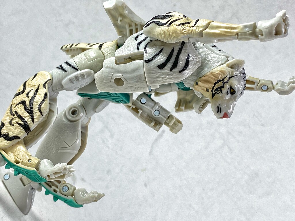 Amazon.co.jp: トランスフォーマー キングダム KD-14 タイガ