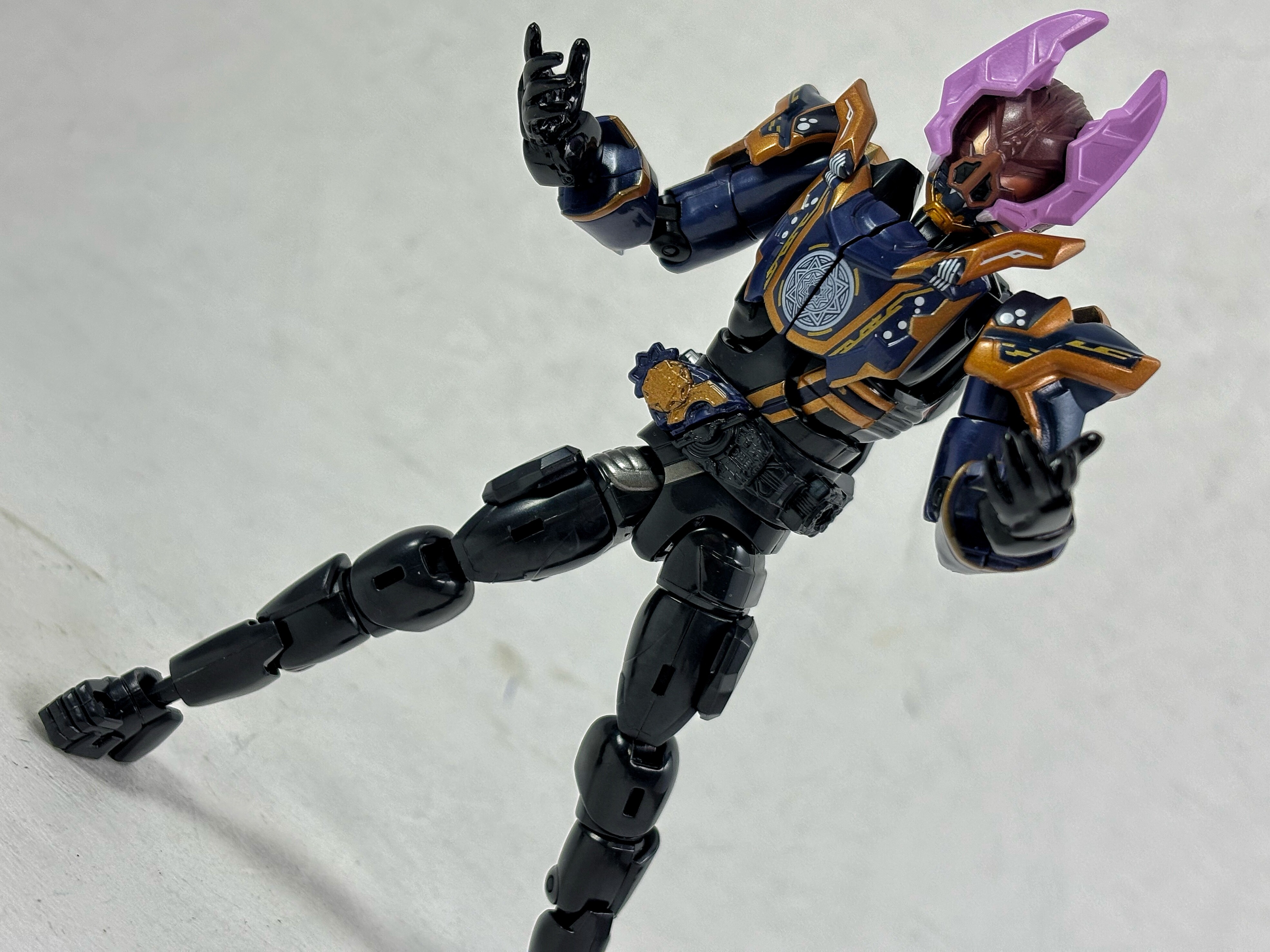 リボルブチェンジフィギュア 仮面ライダーナーゴ ファンタジーフォーム ヘッド Amazon.co.jp: 仮面ライダーギーツ リボルブチェンジフィギュア