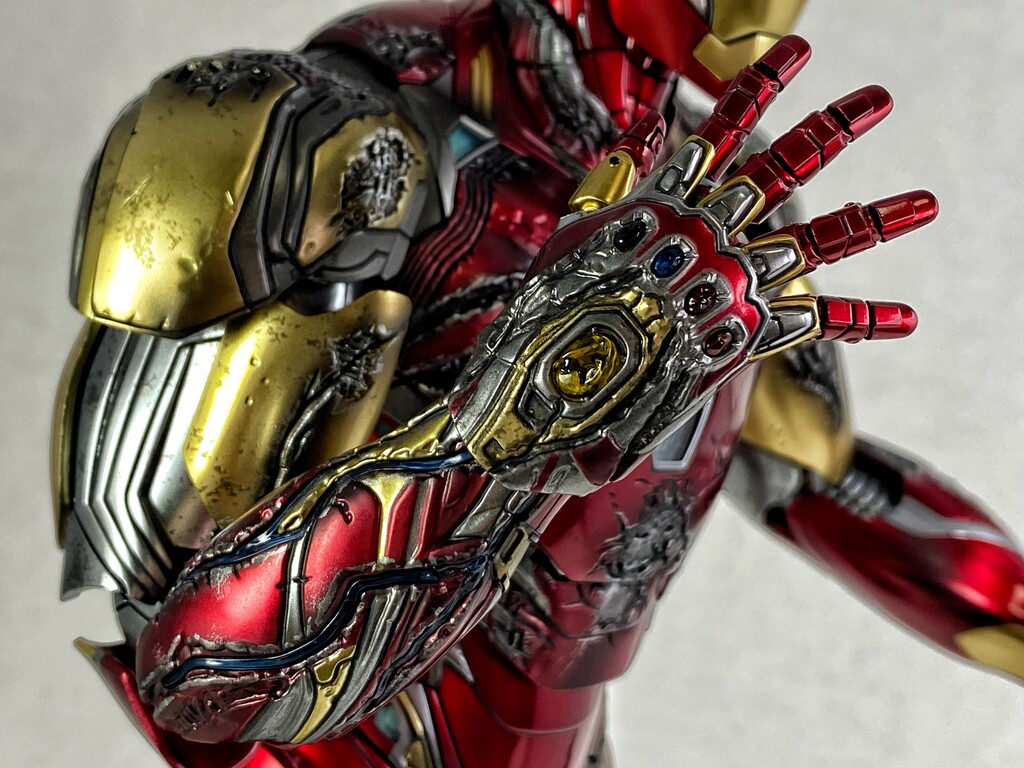 アイアンマン・マーク８５（バトルダメージ版）　ホットトイズ　トニースターク アベンジャーズ／エンドゲーム』アイアンマン・マーク85（バトル