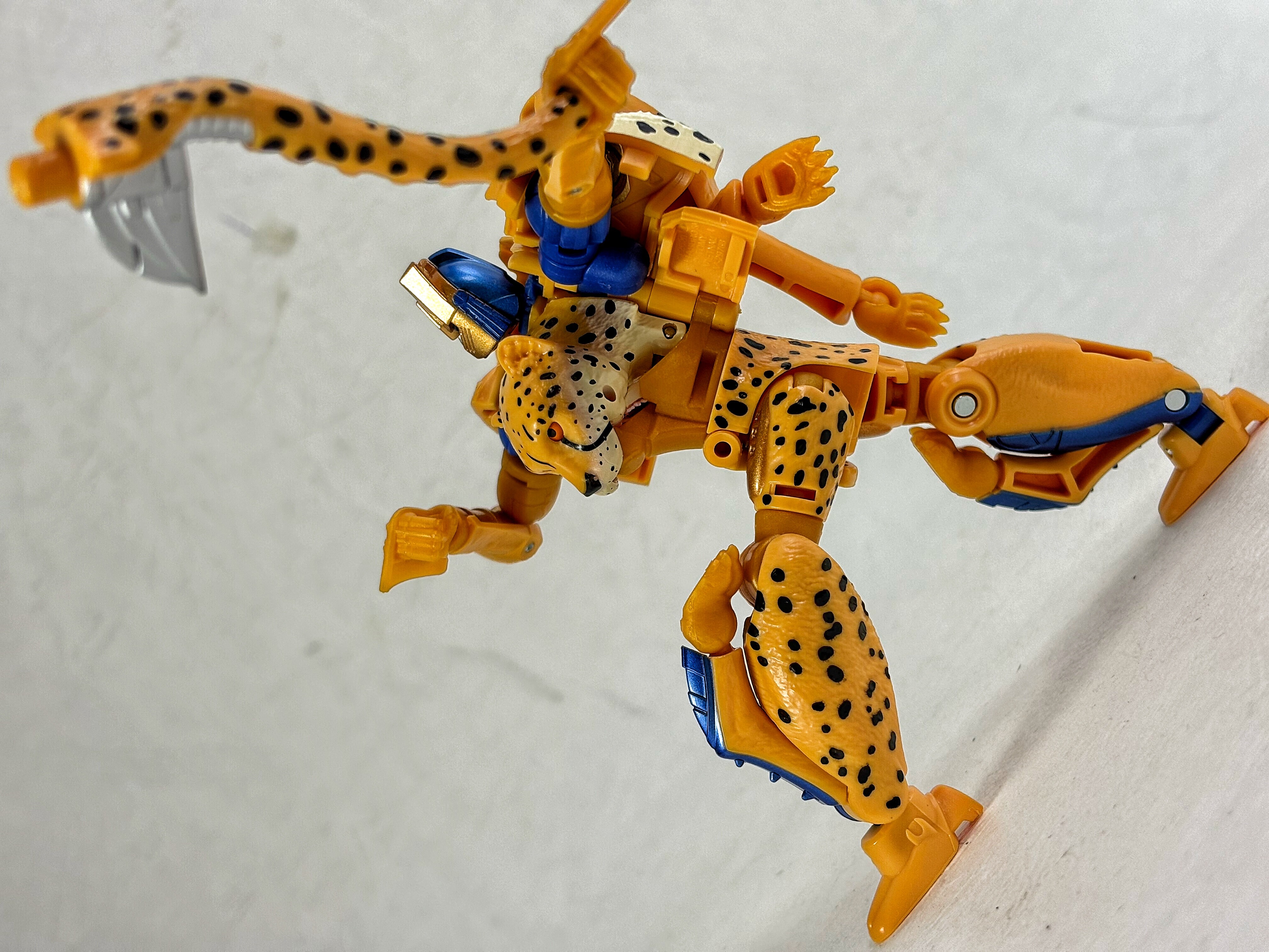 Amazon.co.jp: トランスフォーマー 瞬速の対決 チータス vs