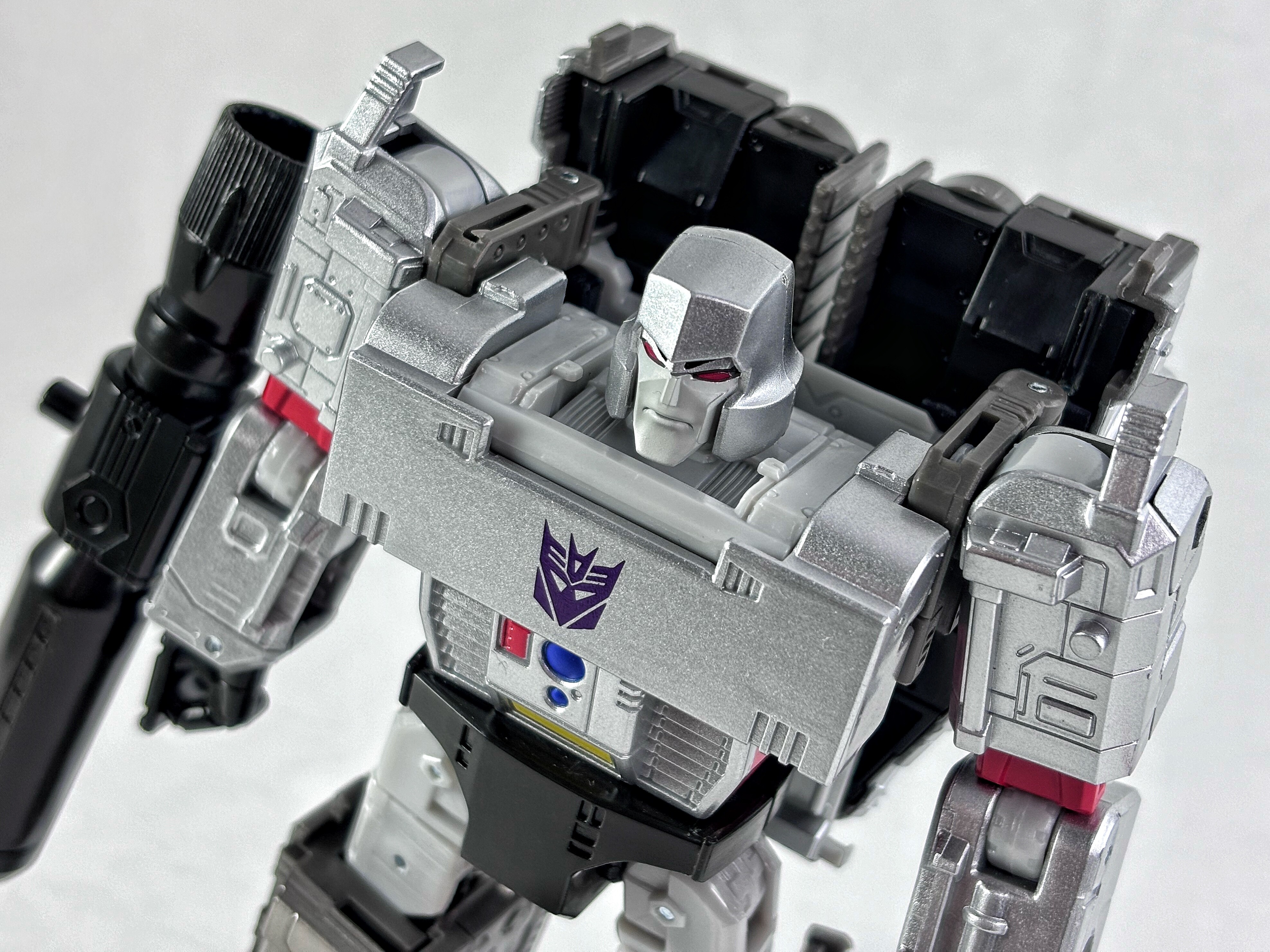 Amazon.com: Takara Tomy Transformers Dramatic Capture Series