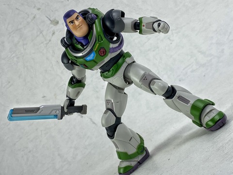 Amazon.com: TAMASHII NATIONS - Lightyear - Buzz Lightyear
