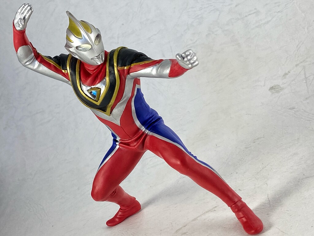 英雄勇像 ウルトラマンガイア(SV) レビュー : えるけーえぬ