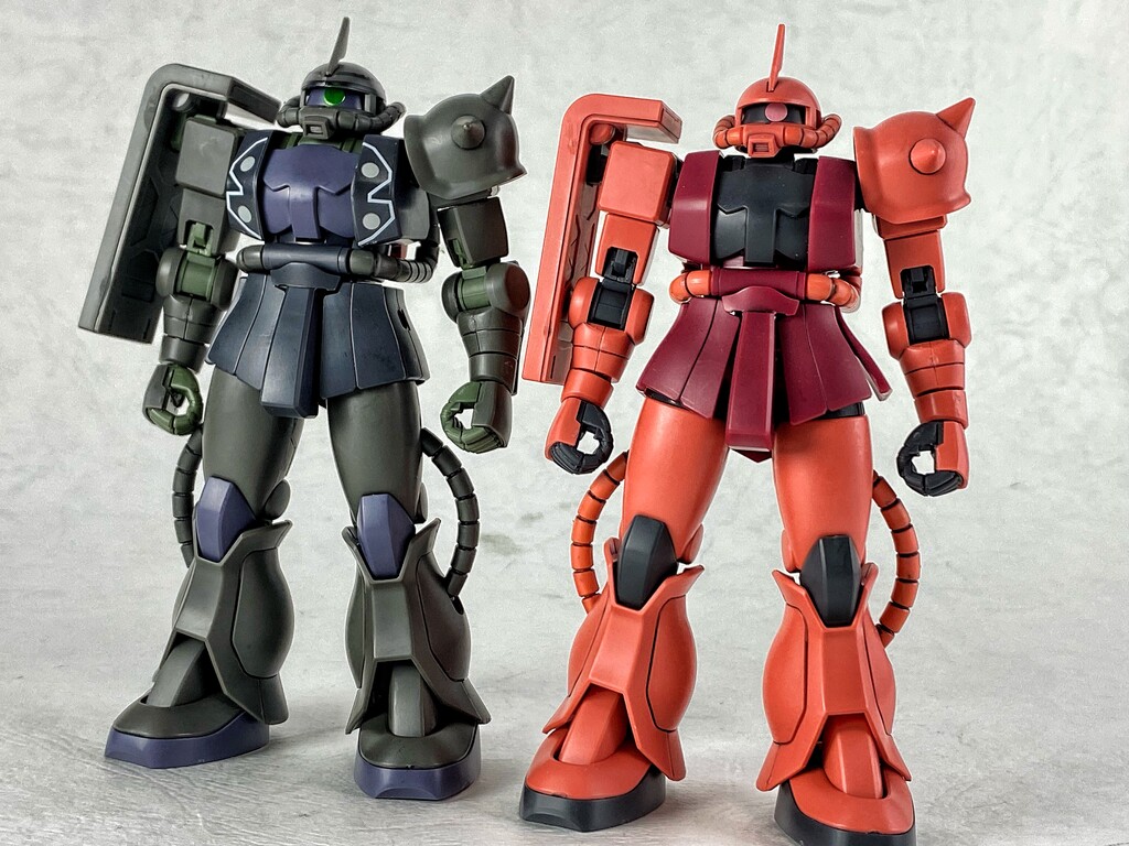 ENTRY GRADE 江戸川コナン(シャア専用ザクIIカラー)＆HG シャア