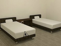 ホテルからの脱出