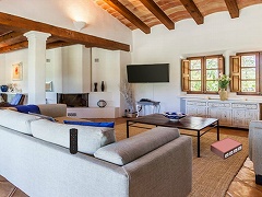 Ekey Spring Farm House Escape