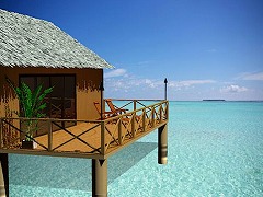 012　（水上コテージ）