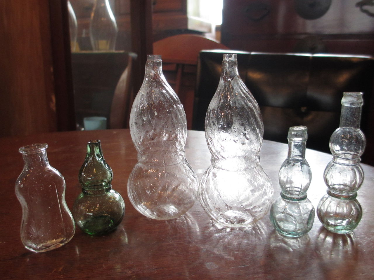 レトロな”駄菓子屋ビン”。。。。ニッキ水、みかん水