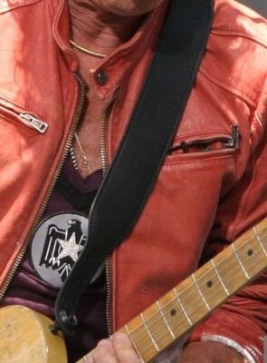 キース リチャーズ　 キース・リチャーズ氏使用のストラップの調査結果！ : 21世紀レザー