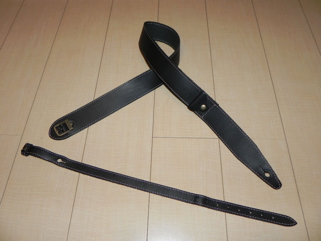 tetsuyaさんスタイルのラインストーンストラップを試作しました tetsuyaさんスタイルのラインストーンストラップを試作しました