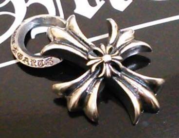 松本孝弘氏 使用タイプ ギターストラップの製作（その6:クロムハーツ